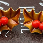 Vintage Holly Berry Earrings Screwback Retro Christmas Holiday Red Brown Photo 0