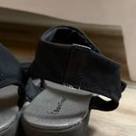 Bare Traps Black Stretch Strap Platform Sandals Size 9M – Comfort Wedge Sandals Photo 4