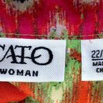 Cato  Woman Blouse Womens 22/24W Used Colorful V-Neck Pullover Photo 7
