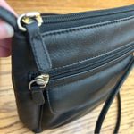 STONE MOUNTAIN Black Leather Crossbody Minimalist Purse Photo 3