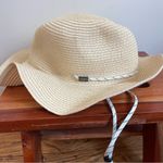 L.L.Bean Adults'  SunSmart Straw Paper Hat Outdoors Gardening Active Photo 1