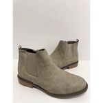 White Mountain Boots Chelsea Style Size 8.5 Womens Taupe Side Zip Booties Photo 4