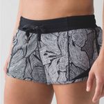 Lululemon Hotty Hot Shorts 2.5” Dottie Tribe White Black Size 4 Photo 0