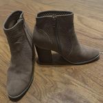 Universal Threads Crissy Boot Size 6 Photo 0