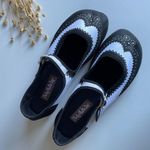 Chocolaticas Havana Women's Mary Jane Flat Black Size 8 Photo 2