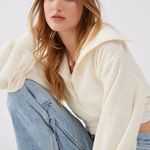 BDG New Leaf Cropped Sweatshirt NWT Size S - White Photo 4