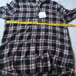 Beach Lunch Lounge Women’s Plaid Button Up Shirt size M Photo 4