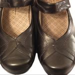 New Balance Aravon brown Mary Jane shoes 5D EUC Photo 2