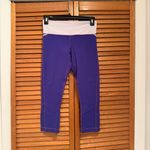 Lululemon Women’s Purple and White Cropped Yoga Athletic Leggings Sz 4 Photo 3
