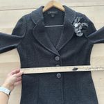 St. John Blazer Womens 4 Gray Textured Knit Jacket Flower Brooch Career USA Photo 8