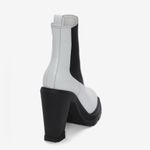 Alexander McQueen ❤️ tread heeled Chelsea boot in ivory/black Photo 4
