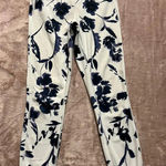 Athleta Water‎ Flower 7/8 Tight White Size XSmall Photo 0