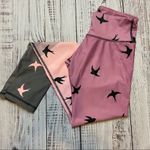 Noli  Yoga Ombré Bird Leggings. Size XSmall. Photo 9