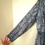AQUA NWT blue snakeskin long sleeve stress size 2X Photo 4
