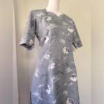 Vintage ‘70s Gray & White Floral Print Short Sleeve Midi Dress w/ Side Slits Size XS Photo 2