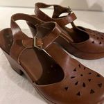 Kork-Ease Korks by Brown Leather Tyla Pumps with Cutout Design size 6 Photo 0