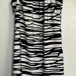 Robbie Bee Black and White Knee Length Dress - Size 4P Photo 0