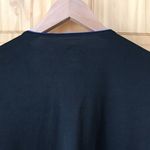 Avia  base layer long sleeve v-neck performance wear active top size large Photo 6