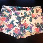 Cotton On Jay jays floral cream jean shorts! Photo 0