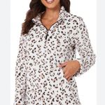 Pulse  fleece cheetah print Sz small Photo 0