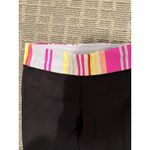 Lululemon Crop Capri Pant Black‎ Pink Groovy Stripe Size 6 Rare! Photo 1
