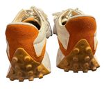 New Balance  327 athletic shoe in the Sea Salt/Rust White 9.5 EUC Photo 3