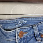 Ann Taylor LOFT Womens Jeans 28/6 Blue Denim Modern Straight High Rise Button Photo 4