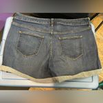 Universal Threads Universal thread Denim cuffed Women Shorts size 16/33R Photo 5
