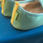 Koz kicks Aqua Slip Photo 2