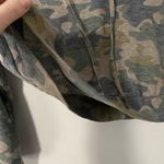 Tresics  Camouflage Long Sleeve Hooded Cropped Top Photo 2