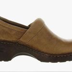 b.o.c. Women's Comfy Peggy Brown Faux Leather Slip Photo 1