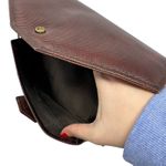 Bottega Veneta Vintage Leather Clutch – Brown & Maroon Two-Tone Bag Photo 8