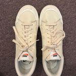 Nike  Women's Court Legacy Lift platform sneakers Photo 5