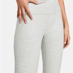 Outdoor Voices  3/4 Warm Up Leggings XS Dove Photo 7