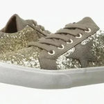 Not Rated 2/$20  Women's ILLANA Fashion Sneaker Gold Star Glitter Photo 0