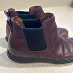 Roots  Women's Brown leather slip on chelsea Ankle Boots size 7M Photo 3