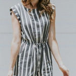 Universal Threads ✨HP✨ Romper✨ Photo 0