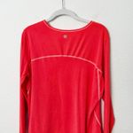 Athleta [] Neon Coral Pink Scoop Neck Long Sleeve Workout Top Thumbholes Size XL Photo 3