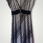 Black and white flowy dress with jeweled belt detail Size M Photo 2