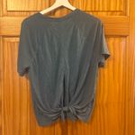 JoyLab Size Medium Blue Tie-Back Athletic T-Shirt. Photo 2