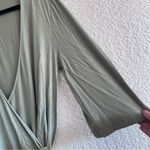 Caden Lane Women’s Bamboo Green Solid Wrap Crossover Maternity Robe One Size Size undefined Photo 5