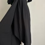 NWT GILLI Cinched Waist V Photo 1