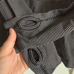 Lululemon  Swiftly Tech Long Sleeve Crew Tempo Stripe Black White Size 6 Photo 5