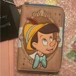 Lounge Fly Disney Pinocchio Wood Frame Wallet Photo 4