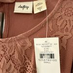 Daytrip  Slub Boho Top Lace Detail, Open Twist-Back Y2K Photo 1