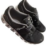 on cloud Women’s size 9  Running Shoes Photo 3