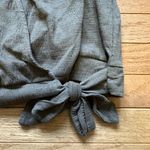 Universal Threads Universal Thread Textured Sleeveless Tie Hem Tank Top V Neck Womens Medium Photo 3