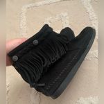 Minnetonka Women's Hi Top Back Zip in black suede 7.5 boho winter fringe retro Photo 4