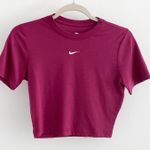 Nike Essential Short Sleeve Athletic Crop Top Photo 0