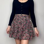 Hippie Laundry Black & Red Floral Flower-Pattern Tiered Chiffon Mini Skater Skirt | Photo 2